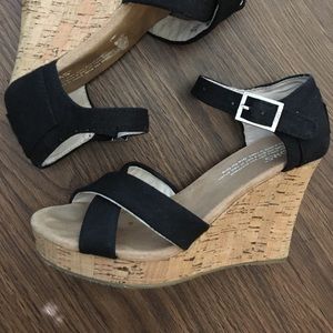 Toms Black Canvas Women’s Strappy Wedges 5
